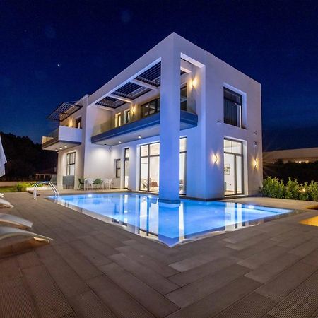 Armonia Luxury Villa 이알리소스 외부 사진