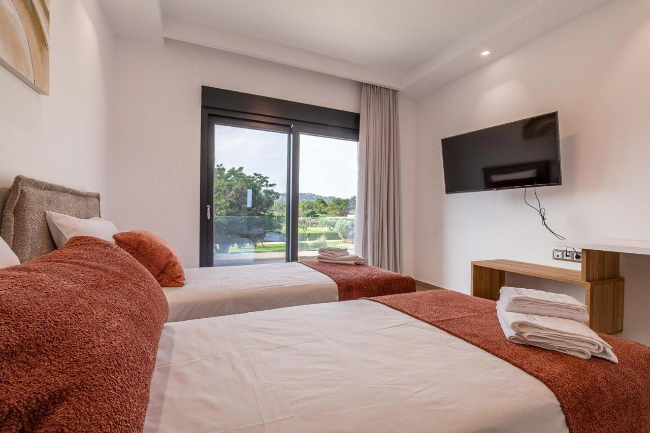 Armonia Luxury Villa 이알리소스 외부 사진