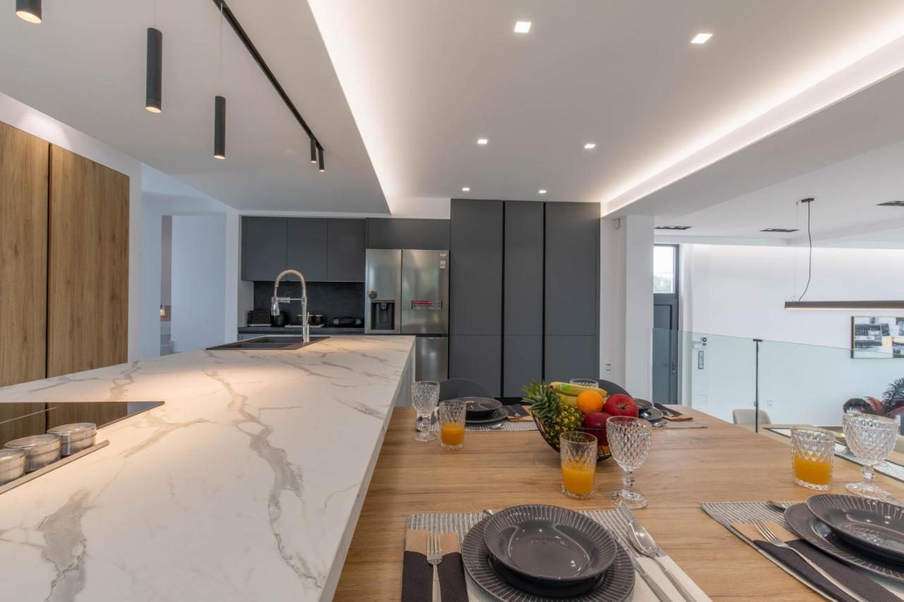 Armonia Luxury Villa 이알리소스 외부 사진